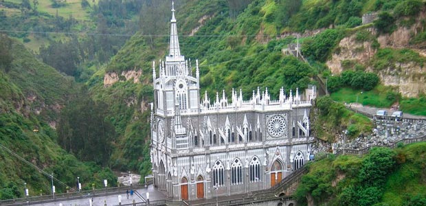 Santuario de Nuestra Señora de Las Lajas en Colombia